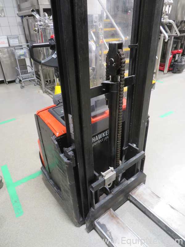 Manipulação de Material Toyota SWE140