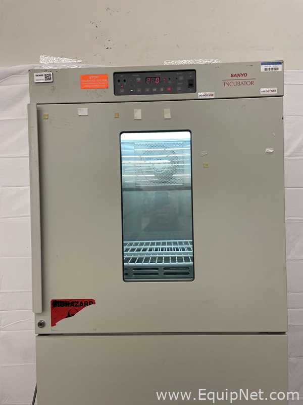 Sanyo Double Stack MIR-153 Incubator