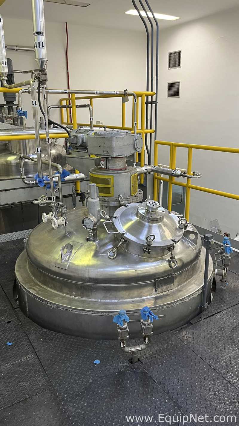 Fermentation and Bioprocess Platform with 4,000 L and 3,000 L Reactors