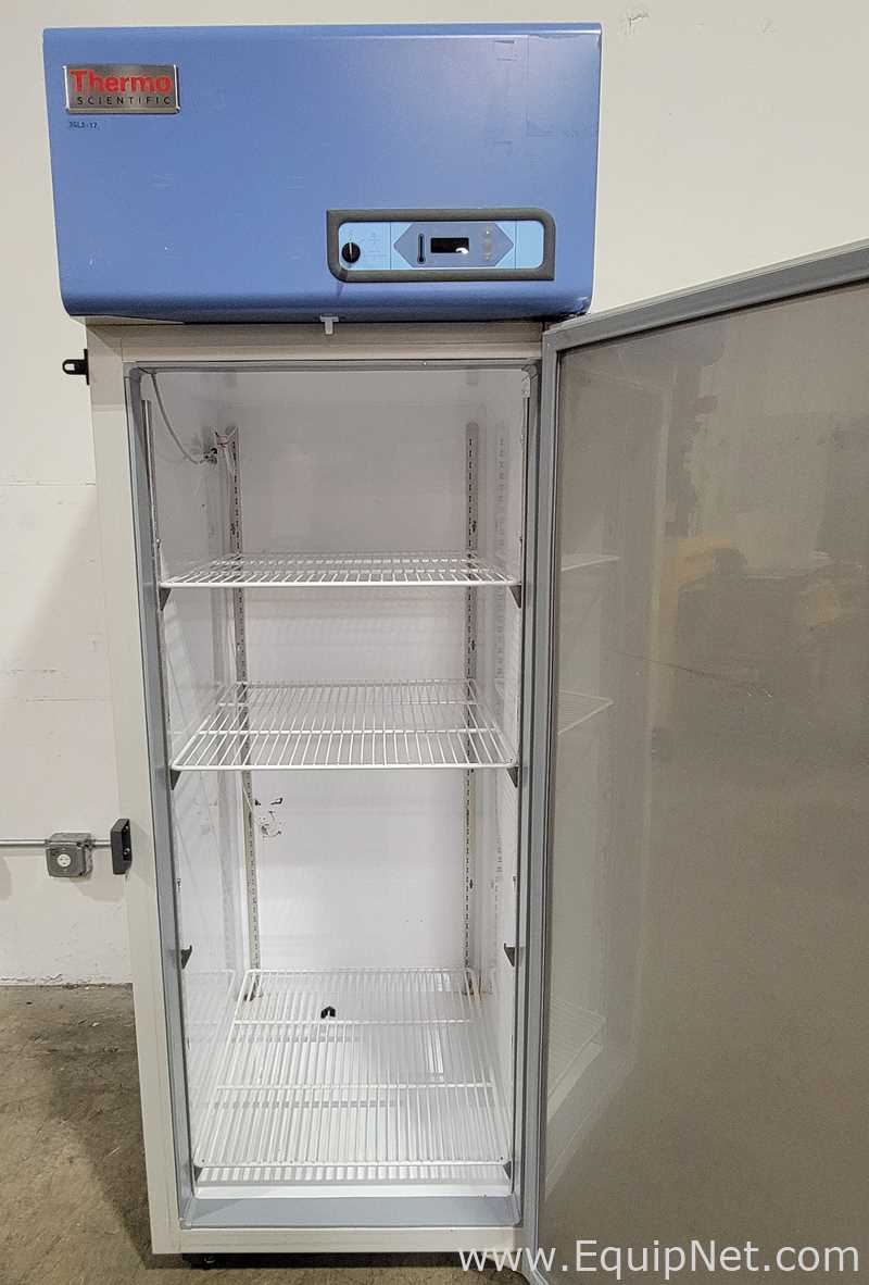Thermo Scientific UGL2320A Freezer