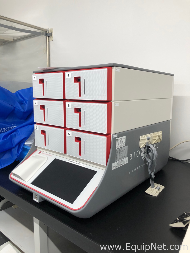Scanner de Microarranjo BioMerieux FilmArray Torch