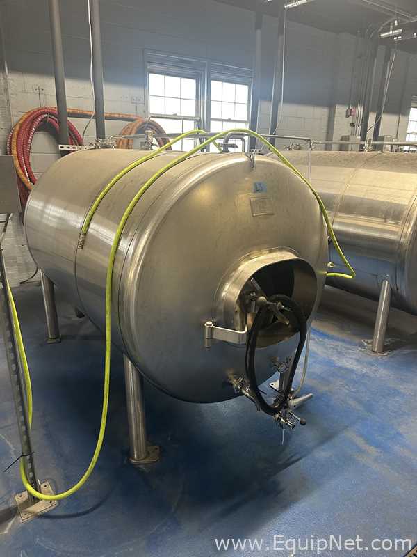 Tanque Almacenamiento Horizontal Acero Inoxidable Capacidad aproximada 20 bbl marca The Pub Brewing