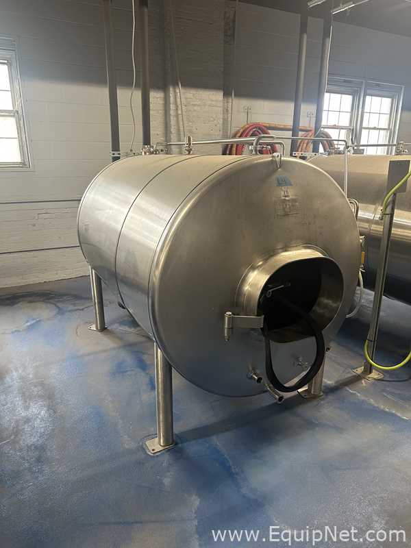 Tanque Almacenamiento Horizontal Acero Inoxidable Capacidad aproximada 20 bbl marca The Pub Brewing