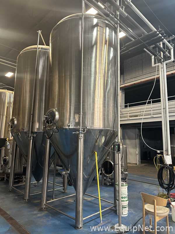 Stainless Steel Vertical Storage Tank Capacity approximately 80 bbl