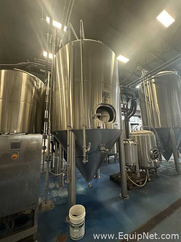 Tanque de Almacenamiento Vertical de Acero Inoxidable Capacidad aproximadamente 80 bbl
