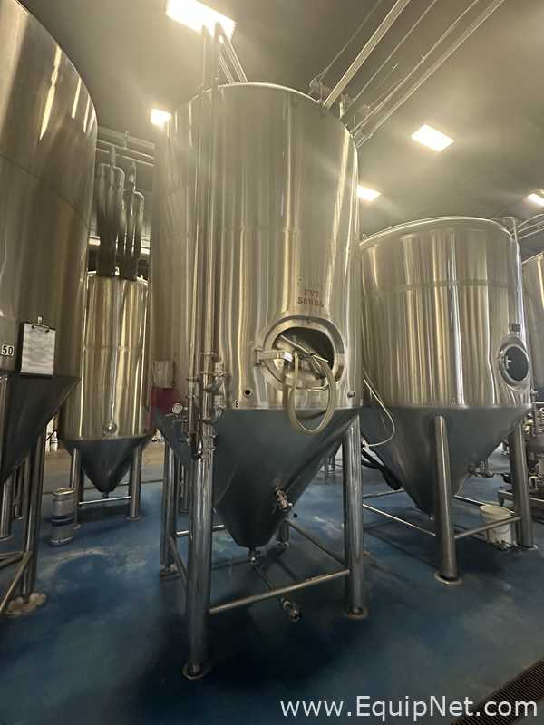 Tanque de Almacenamiento Vertical de Acero Inoxidable Capacidad aproximadamente 50 bbl