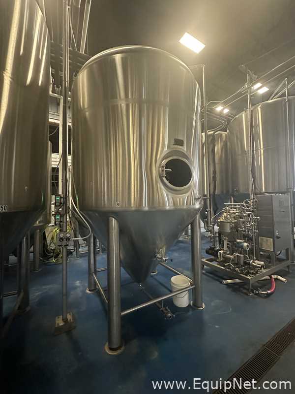 TanqueAlmacenamientoVerticalAceroInoxidable Capacidadaproximadamente 60bbl SpecificBrewingDistilling