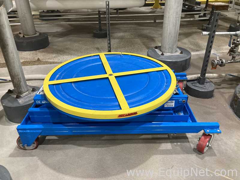 Bishamon 4000 LB.  Capacity Pallet Lift LIKE NEW