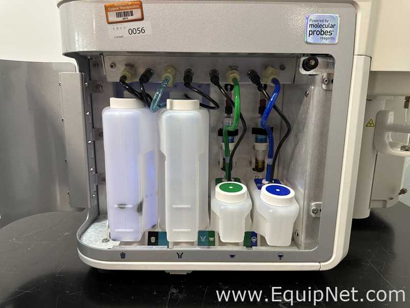 Invitrogen AFC2 Attune NxT Acoustic Focusing Cytometer with Invitrogen CytKick Max Autosampler