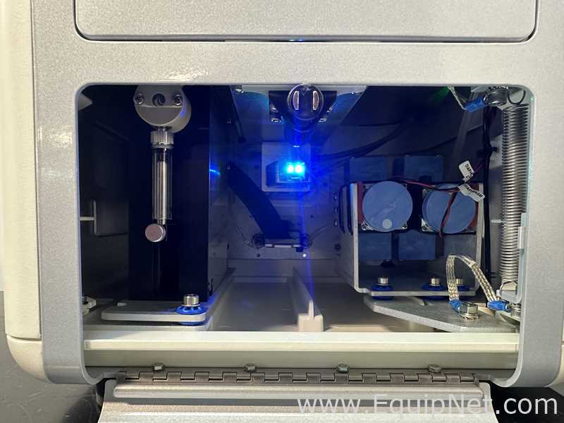 Invitrogen AFC2 Attune NxT Acoustic Focusing Cytometer with Invitrogen CytKick Max Autosampler
