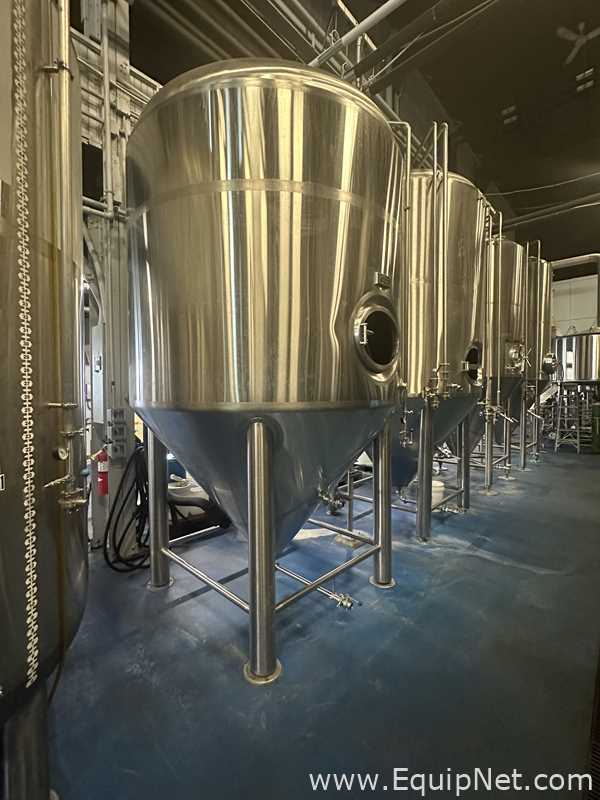 TanqueAlmacenamientoVerticalAceroInoxidable Capacidadaproximadamente 60bbl SpecificBrewingDistilling