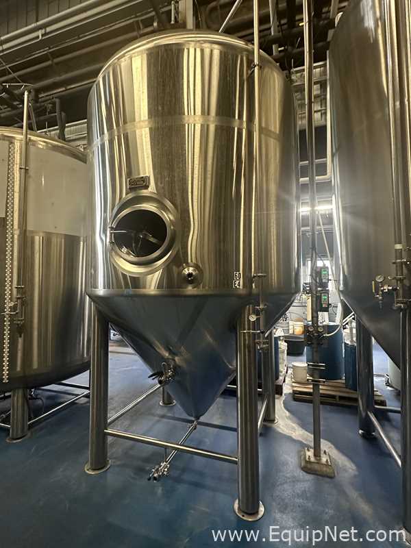 TanqueAlmacenamientoVerticalAceroInoxidable Capacidadaproximadamente 60bbl SpecificBrewingDistilling