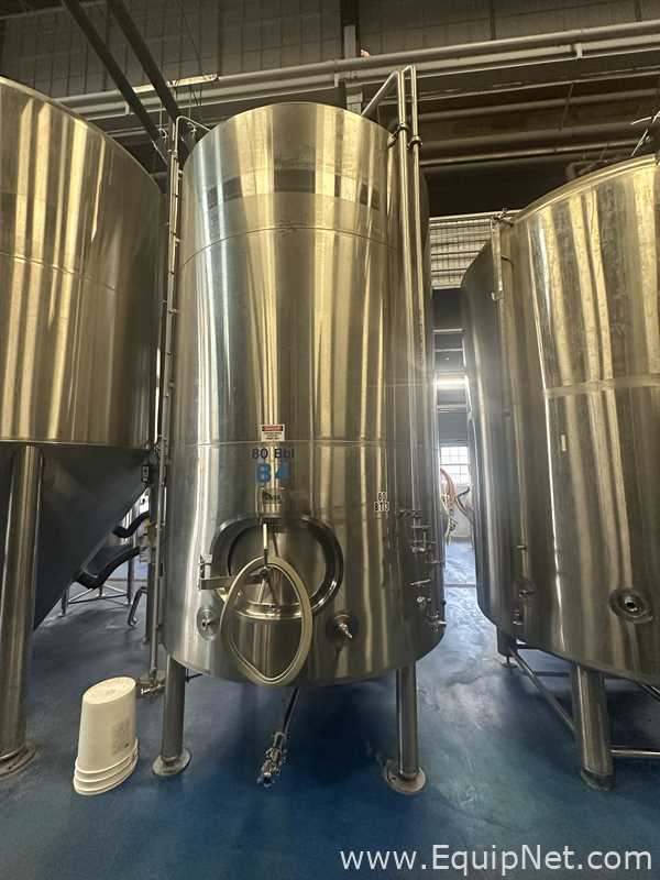 Tanque de Almacenamiento Vertical de Acero Inoxidable Capacidad aproximadamente 80 bbl marca JVNW