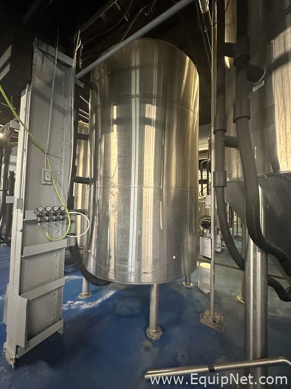 Tanque de Almacenamiento Vertical de Acero Inoxidable Capacidad aproximadamente 80 bbl marca JVNW