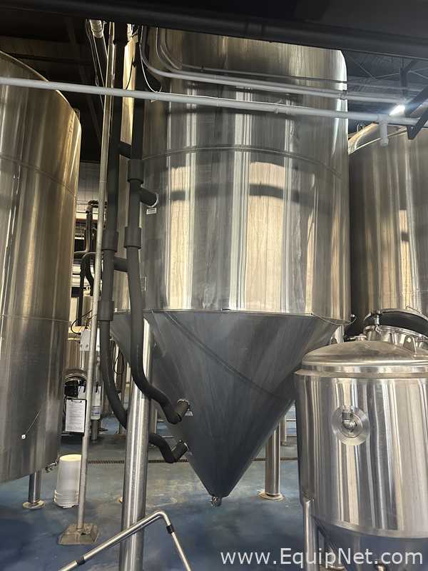 Tanque de Almacenamiento Vertical de Acero Inoxidable Capacidad aproximadamente 80 bbl marca JVNW
