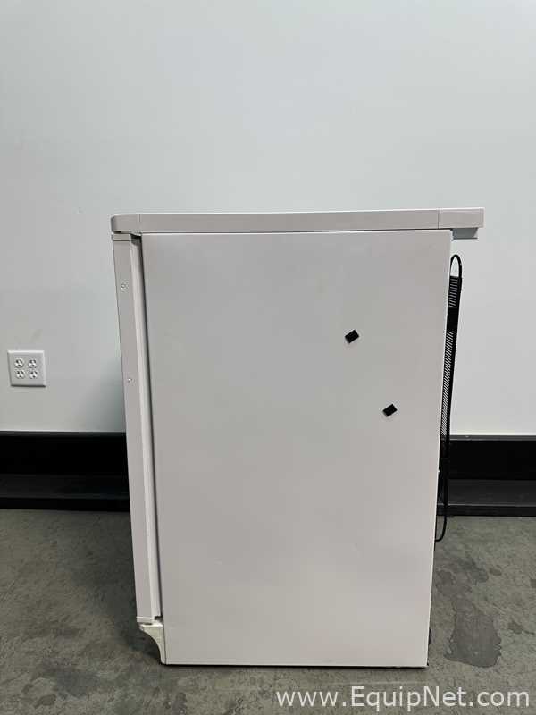 Lot Of Fisher Brand GTFBV05RPSA And 05LREEFSA Isotemp Undercounter Refrigerators