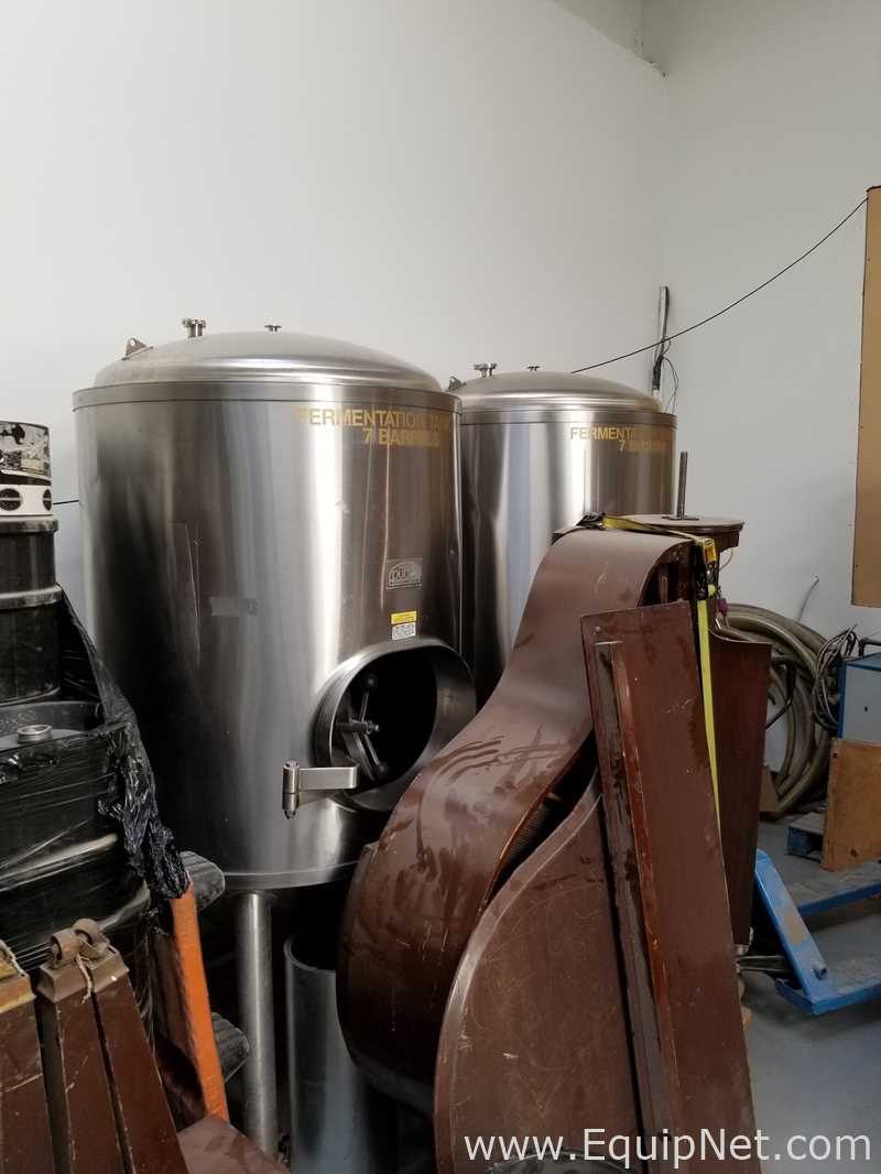 Equipamento de fabricação de cerveja e destilação The Pub Brewing Company 7 BBL