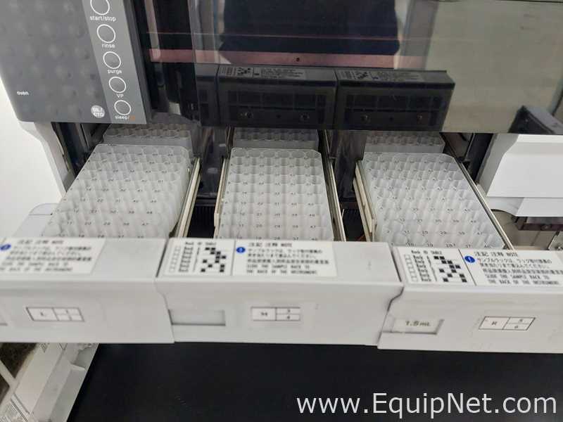 HPLC Shimadzu SIL-30ACMP