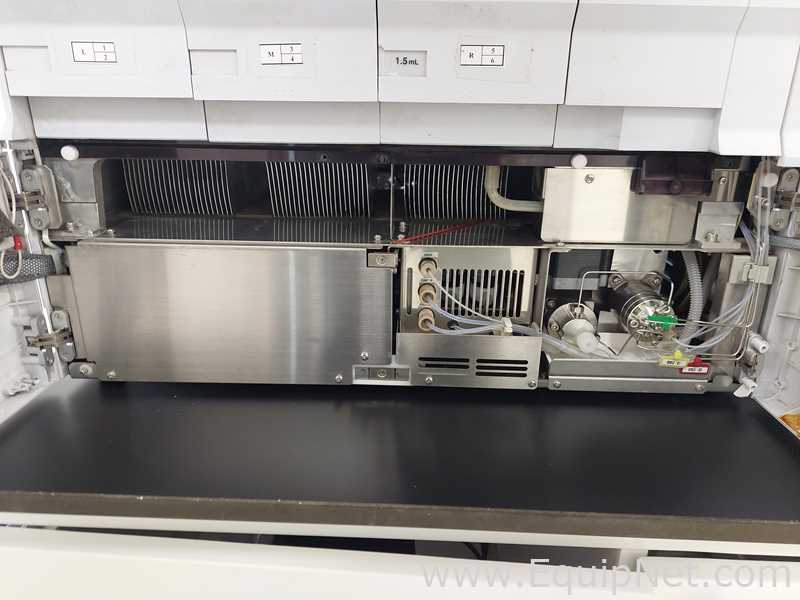 HPLC Shimadzu SIL-30ACMP