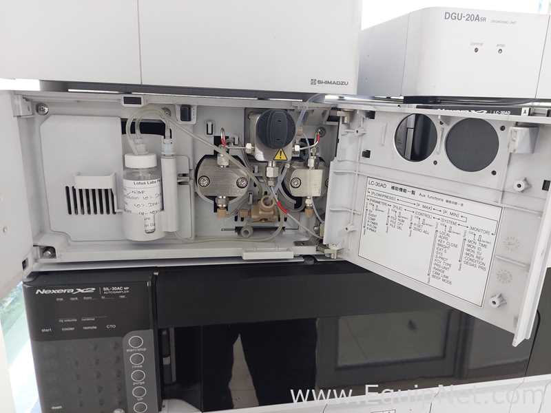 HPLC Shimadzu SIL-30ACMP