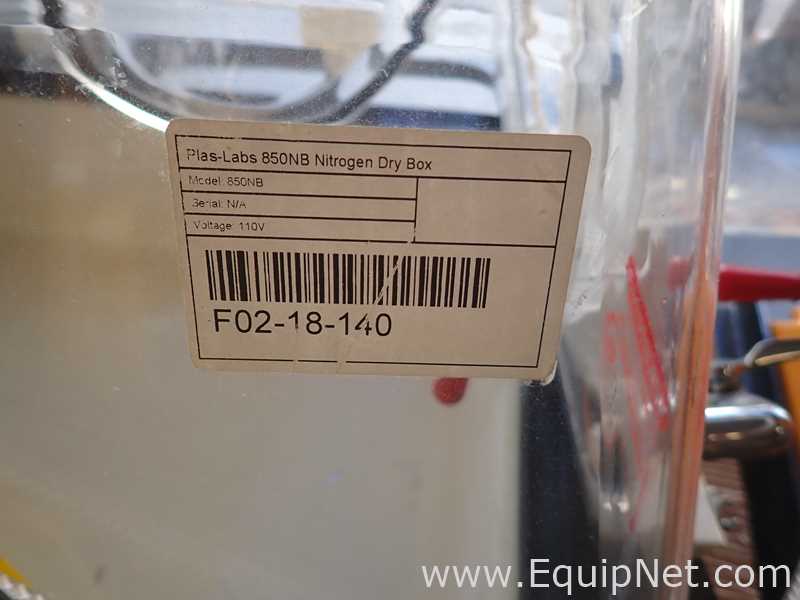 Caja de Guantes Plas Labs 850-NB