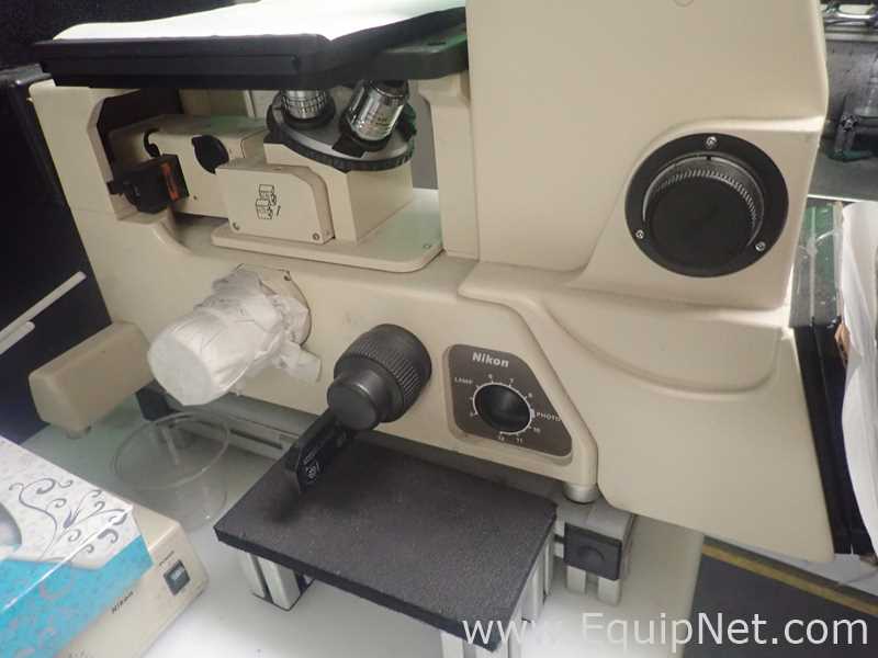 Nikon EPIPHOT 300 Inverted Metallurgical Microscope