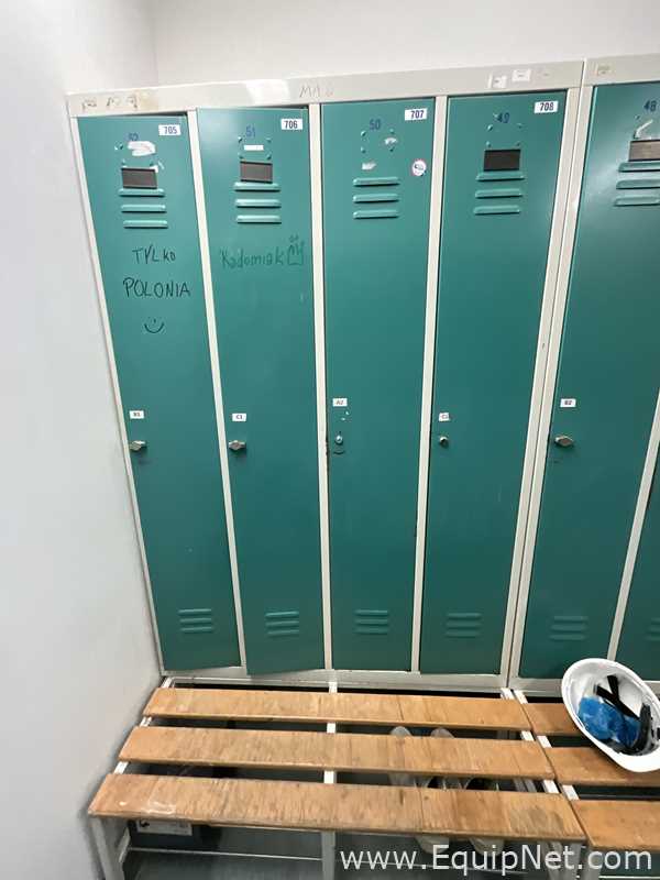 Los aus 2 Lagerschrank  