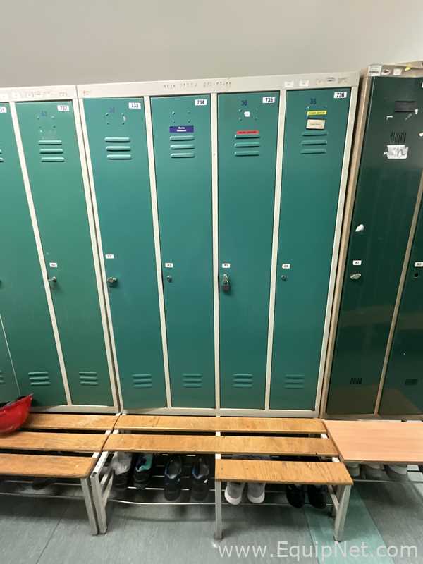 Los aus 2 Lagerschrank  