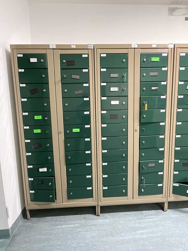 Lote de 2 Gabinete de Almacenamiento Plastmet 