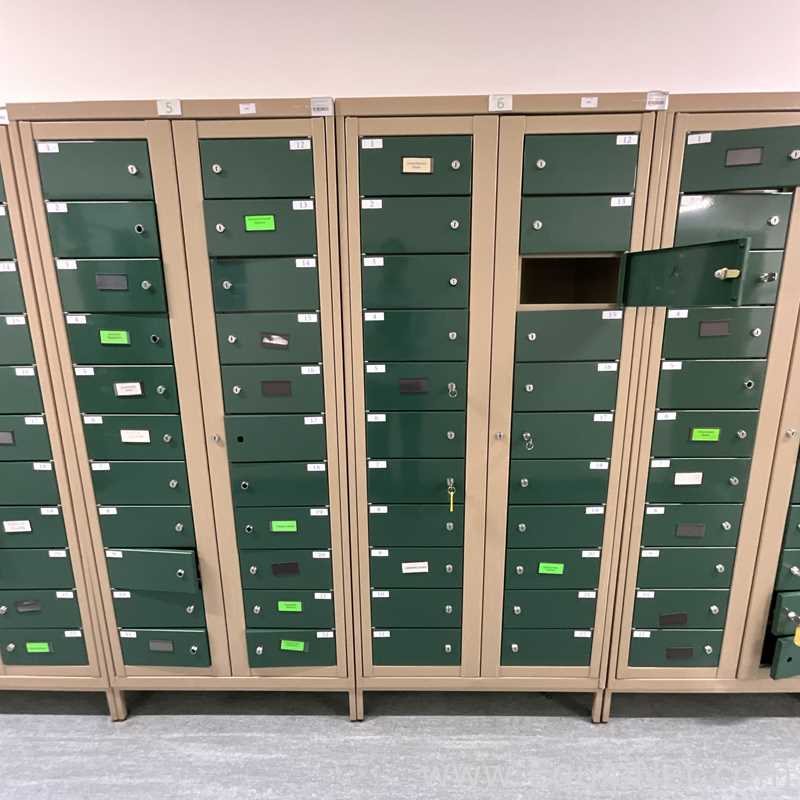 Lote de 2 Gabinete de Almacenamiento Plastmet 