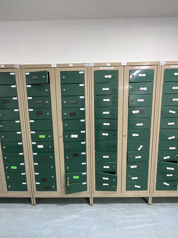 Lote de 2 Gabinete de Almacenamiento Plastmet 