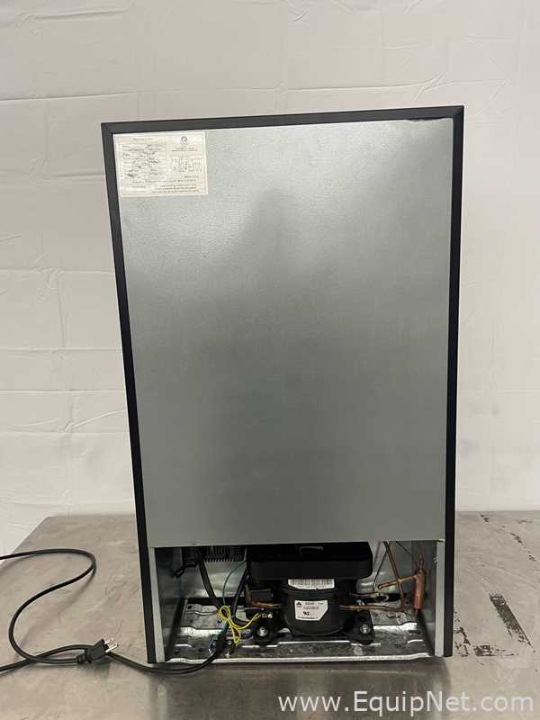 Refrigeradores Edgestar BWC120SSLT