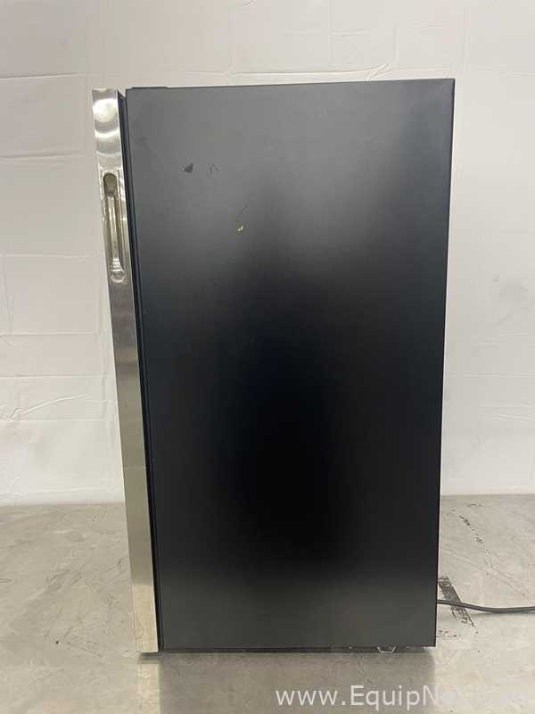 Refrigeradores Edgestar BWC120SSLT