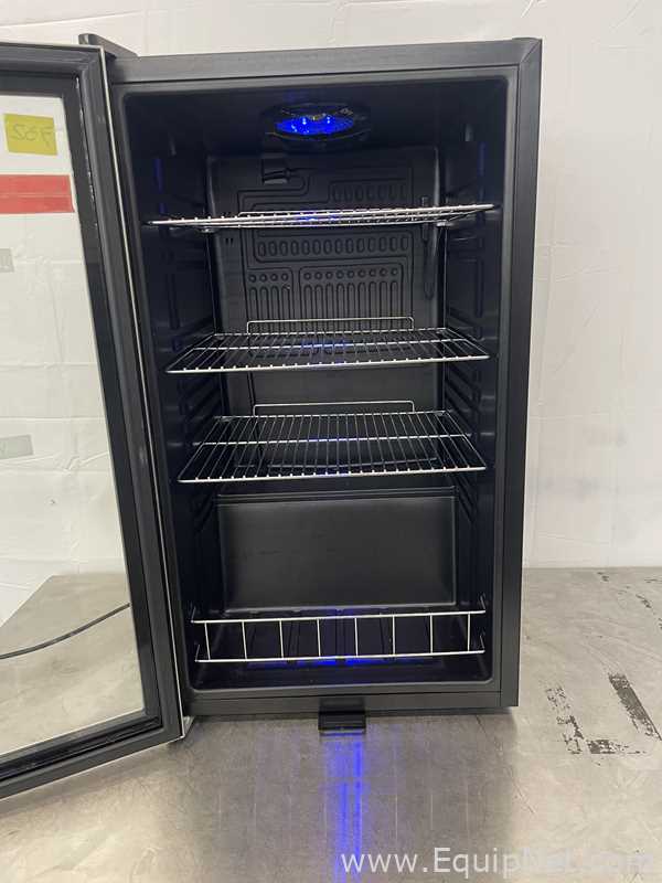 Refrigeradores Edgestar BWC120SSLT