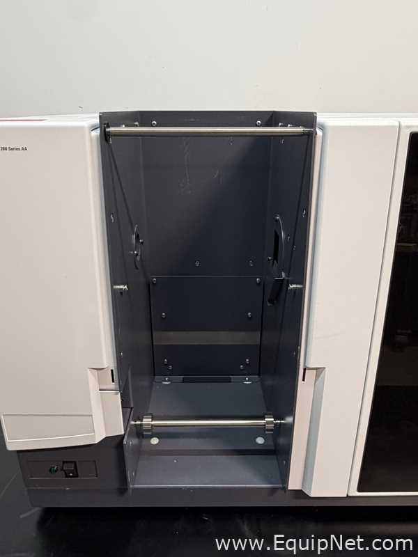 Agilent Technologies G8436A 240Z AA Zeeman Atomic Absorption Spectrometer