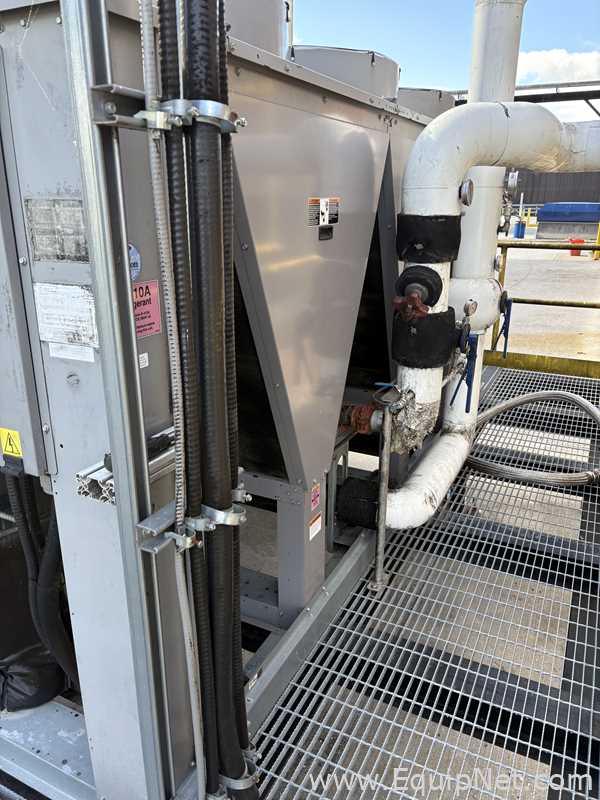 Carrier Corporation Aquasnap Chiller With Two Pumps