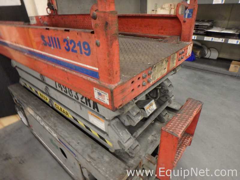 Elevador Skyjack SJIII3219