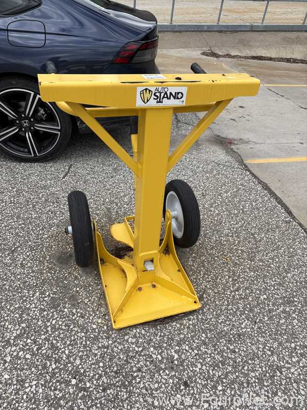 Lot Of Eleven Ideal Warehouse Innovations, Inc. Auto Stand Plus Trailer Stands