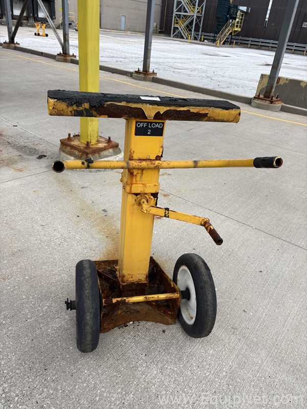Lot Of Fourteen Various Trailer Stands