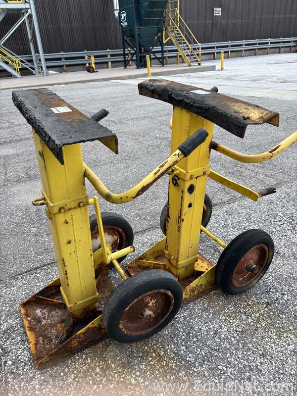 Lot Of Fourteen Various Trailer Stands