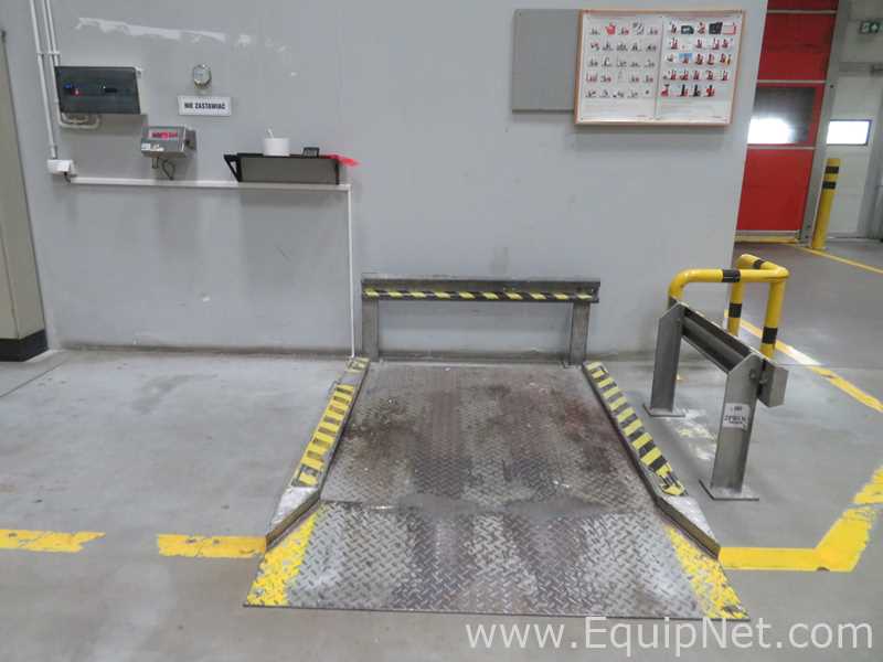 Lubelskie Fabryki Wag Floor Balance With ZOT-3 Weighing Terminal