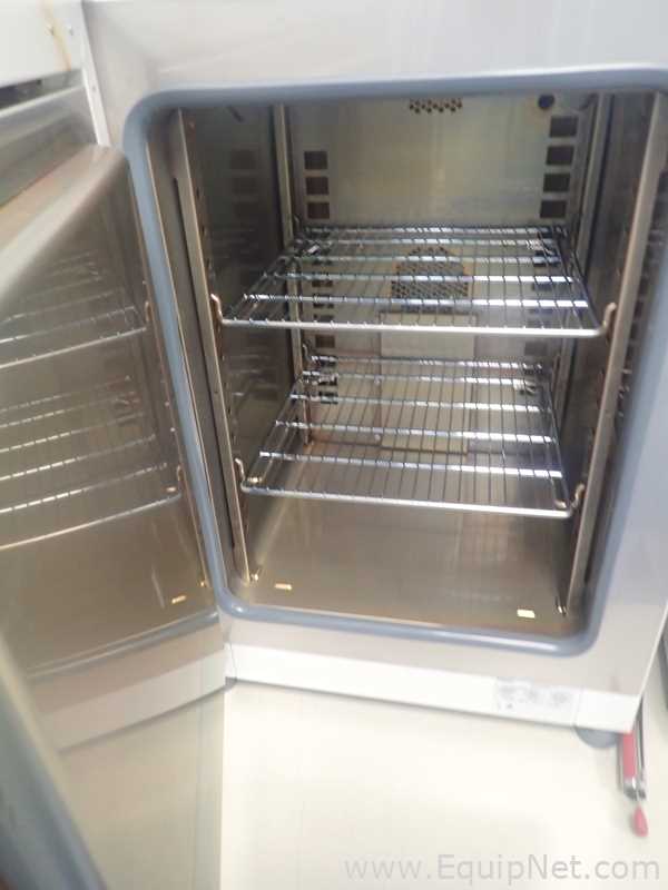 Lot of 2 Thermo Scientific Heratherm OMH60-S Lab Ovens