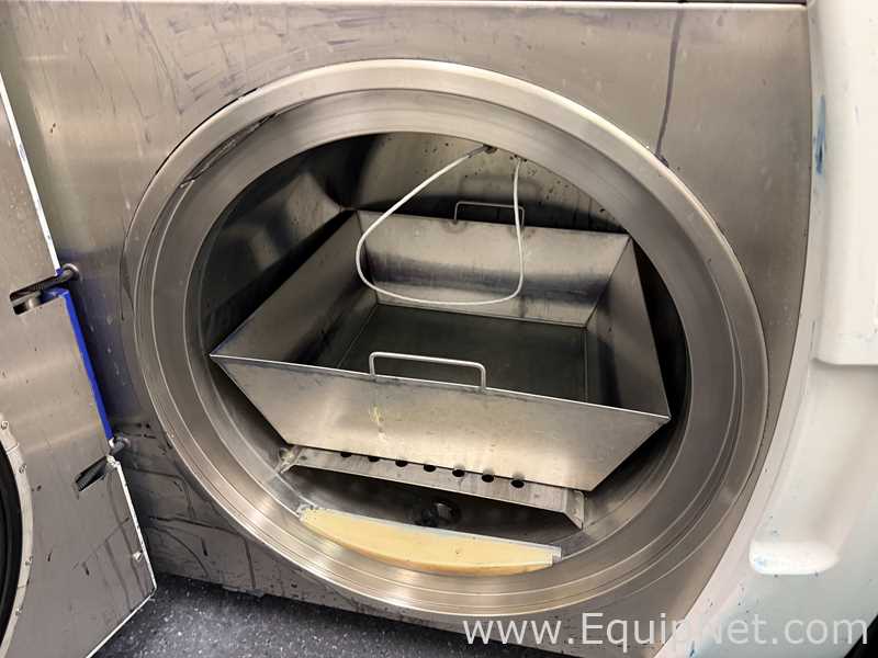 Systec DE-100 Horizontal Autoclave