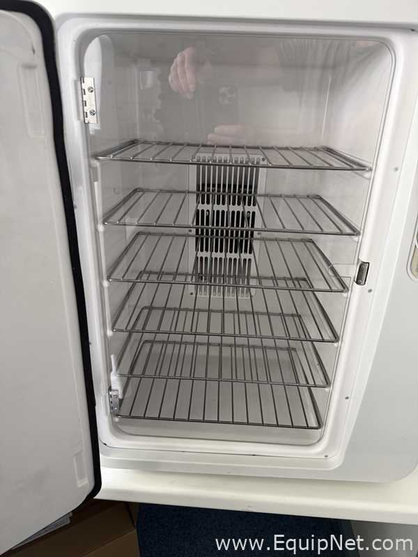 Molecular Dimensions MD5-602 Incubator