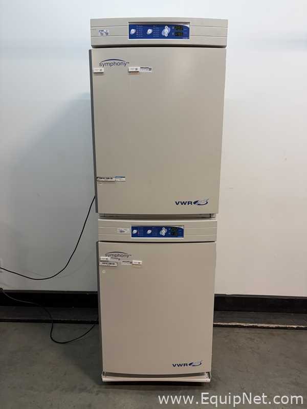 VWR 3074 Double Stacked 6.5 cubic foot Water-Jacketed CO2 Laboratory Incubators