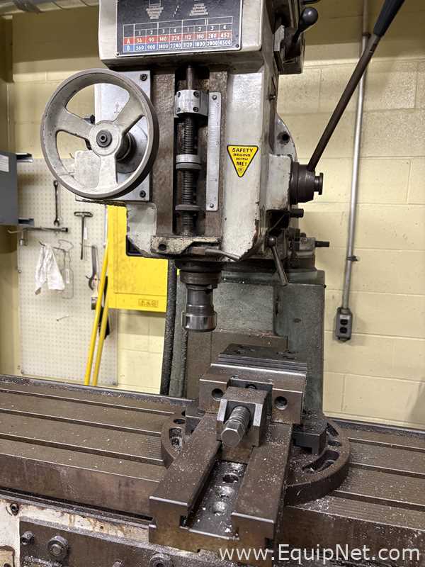 Tos Kurim Finesa FNK25 Milling Machine