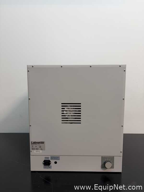 LabNet I5211-DS Benchtop Laboratory Incubator Shaker