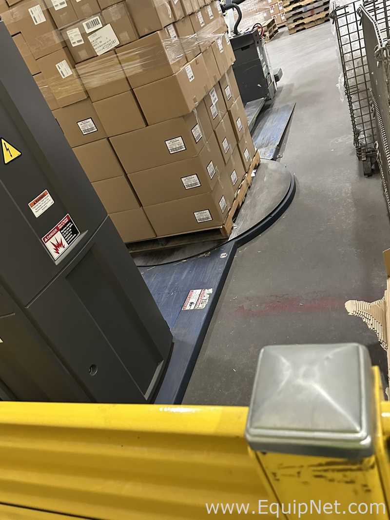 Lantech Q300XT Stretch Pallet Wrapper