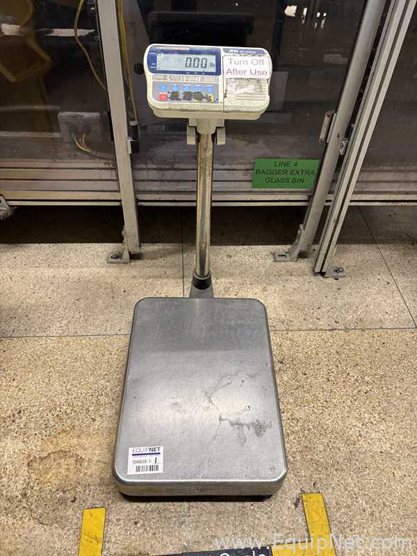 A and D Weighing Co HV-200KGL Scale
