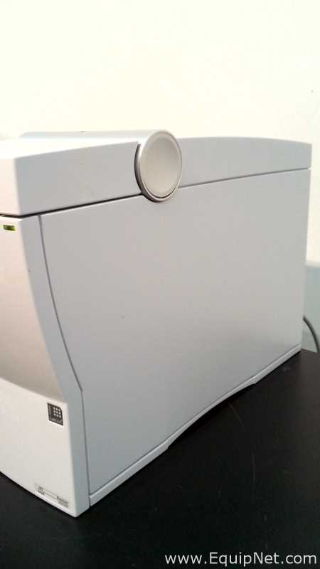 Agilent Technologies 2100 Bioanalyzer with IKA Vortex Mixer